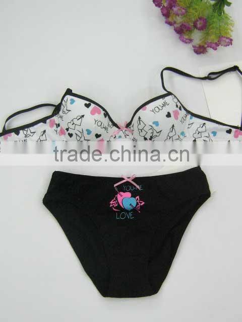 Elegant charming bras and panty sets with deep blace color XXXsexy