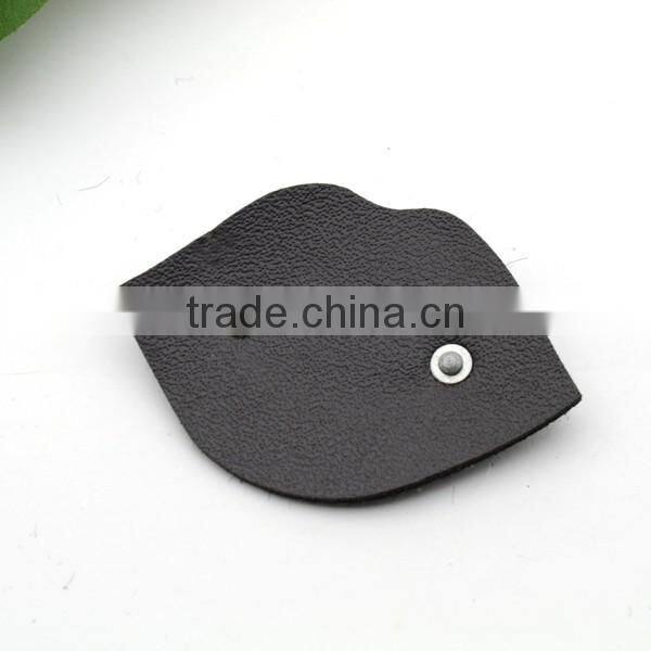Black PU felt leather sew on patches with metal red lips / rhinestone clothing label for jeans/jacket PLB-002