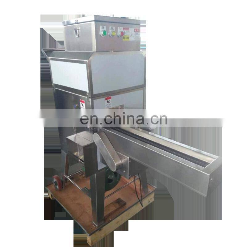 Automatic feeding fresh corn peeling sweet maize thresher machine
