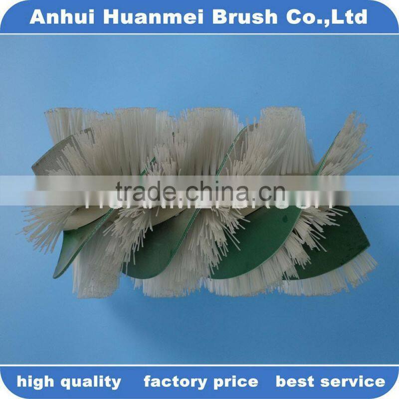 Rotary polishing roller brush for cleaning