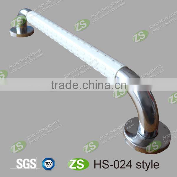 Handicap shower grab bar