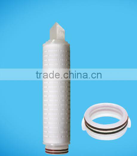 Finned pleated water filter cartridge