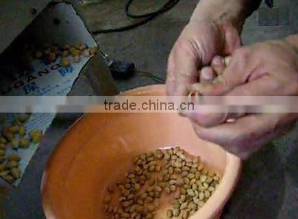 Good quality ! Vibrating Pistachio opening machine Pistachio nut slitting machine Pistachios tapping machine