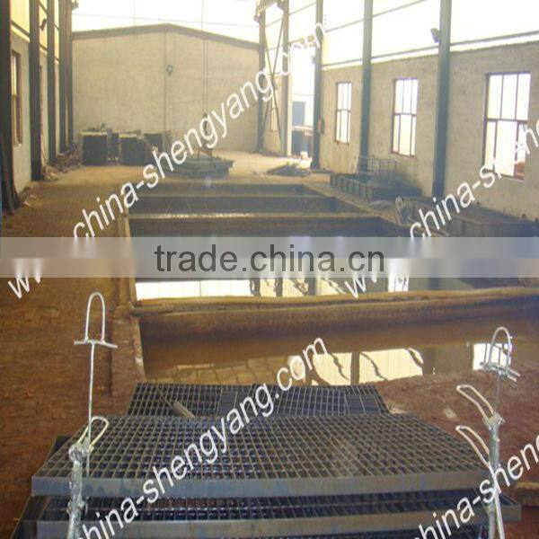 swimming pool gutter grating/stainless steel grating with gutter(factory)