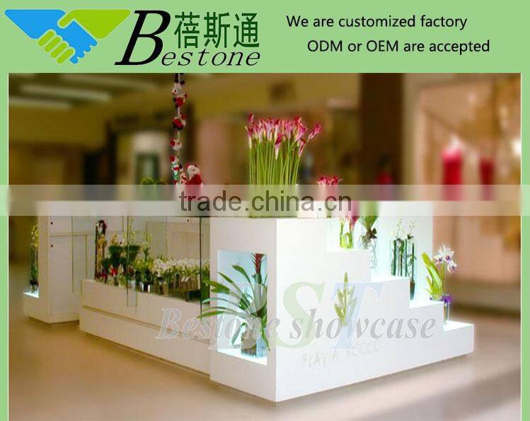 retail mall flower kiosk design
