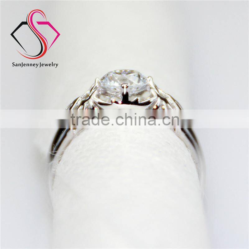 Round Brilliant Cut Moissanite Solitaire 0.8 Carat 6.0mm Center 14k White Yellow Gold Diamond Engagement Ring