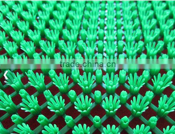 Interlocking PE grass mat