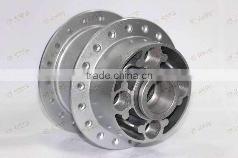 motorcycle rear hub with disc brake