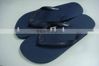 lastest basic men solid color rubber PE flipflops for promotion