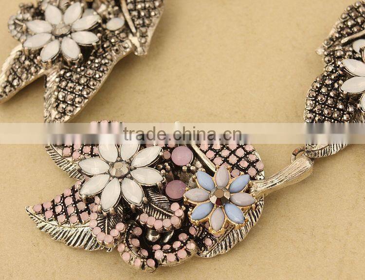 Handmade new design women elegance alloy jewelry necklace