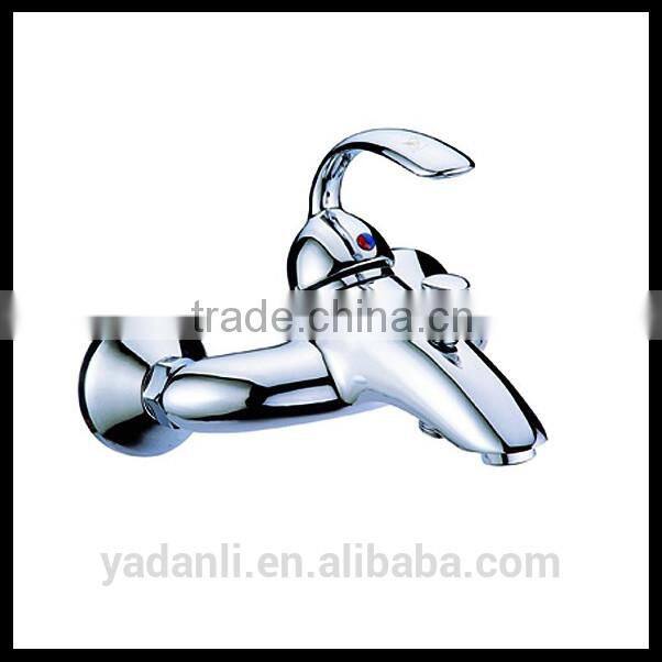 Polished chrome treatment surface single handle brass shower &bathtub faucet 3033