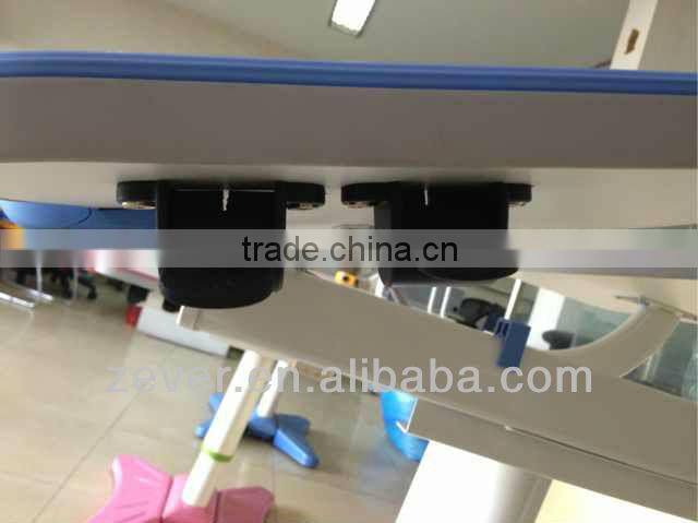 Adjustable kid's desk