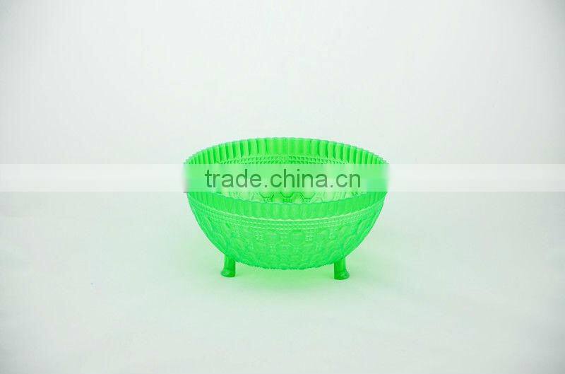 1 quart plastic footed serving bowl