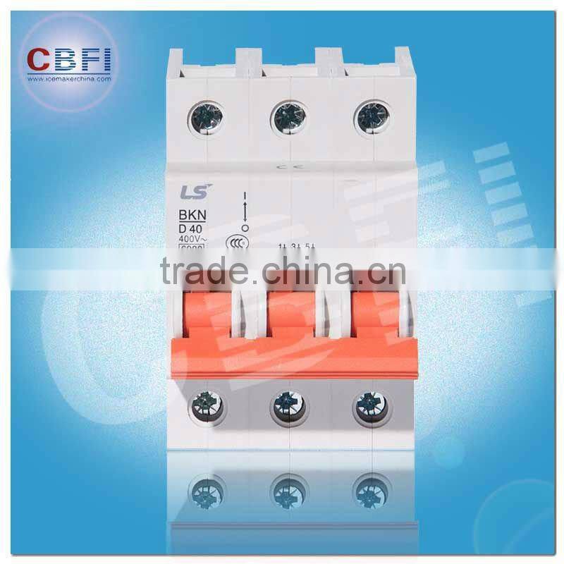 Electric containerized block ice maker for African areas