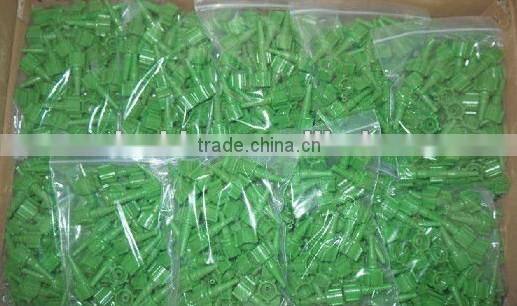 plastic ABS Oxygen connector Chirstmas Tree Adaptor DISS Outlet Connector Green Nipple Connector.