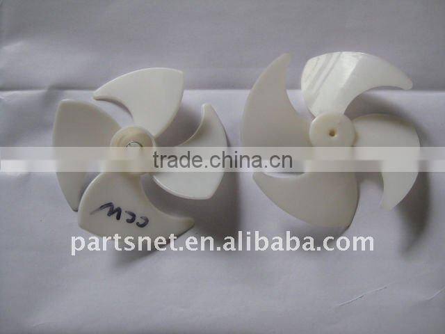 Plastic blade for refrigerator motor