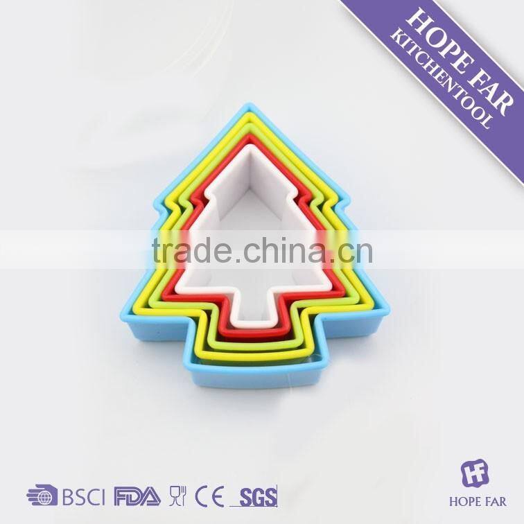0600046 Christmas tree shape colorful plastic cake mould set