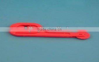 Cake Decoration tool- Embossing roll cutter