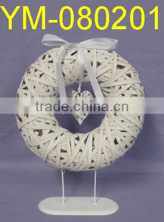 White Christmas Willow Wreath Decoration With Star