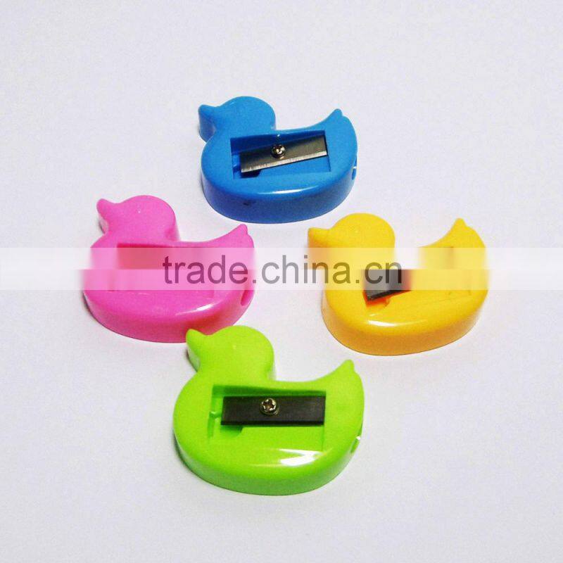 One hole plastic duck shaped novelty cartoon pencil sharpener
