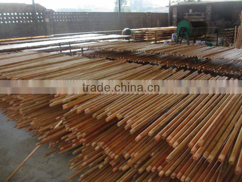 Factory Directly Sale varnished wooden mop handle