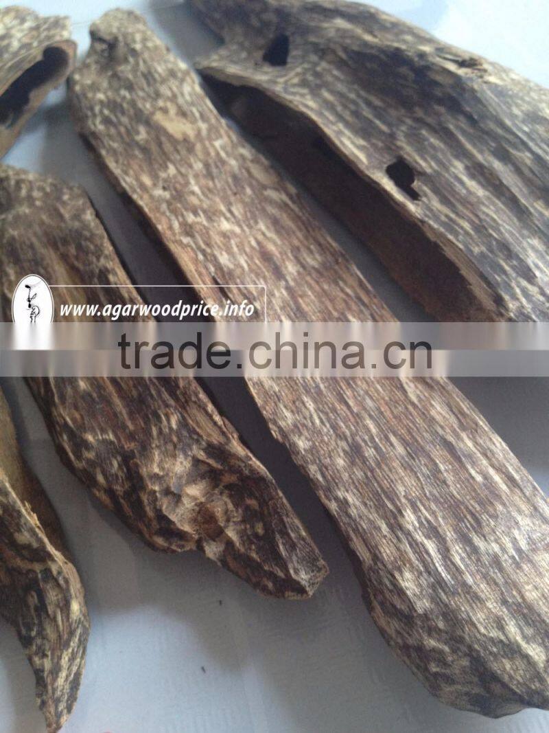 Agarwood chunks supplier
