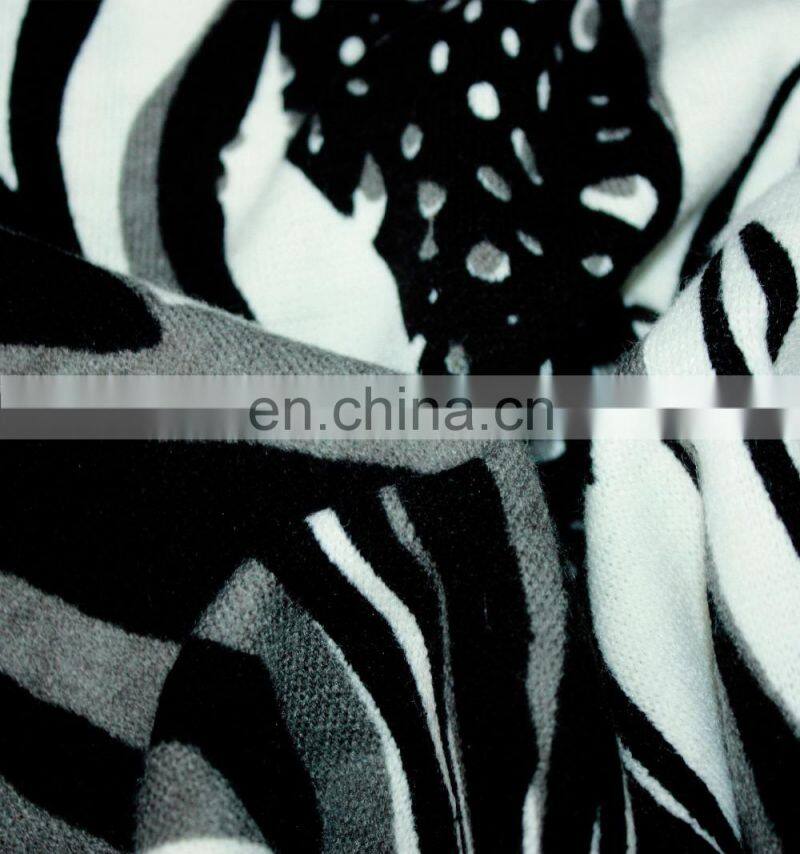 Abstract Paisley Worsted Round Neckine Tunic For Old Women