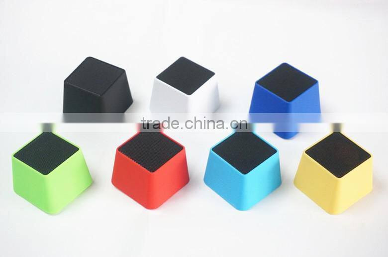 AWS1018 New Active green cute bluetooth speaker portable