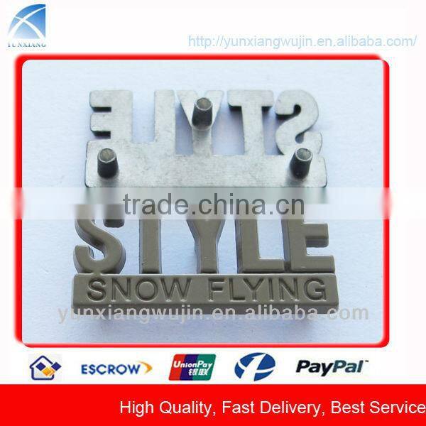 CD8421 Fashion Custom Gold Metal Label with Rhinestone