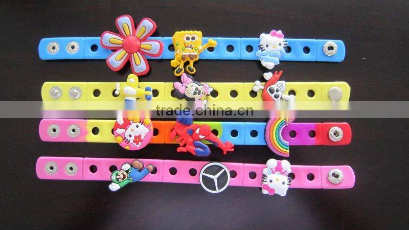 Lovely silicon bracelet with pvc charms for promotional gifts