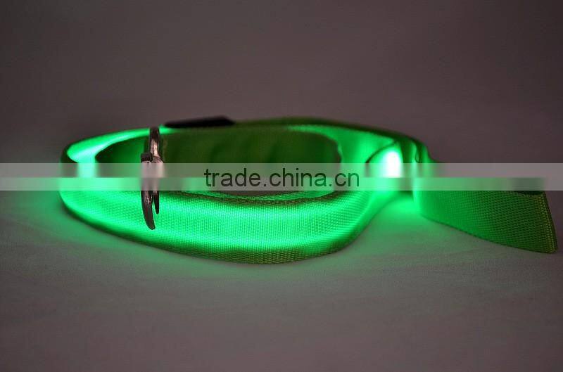 Yellow color luminous dog leash retractable / nylon rope dog leash