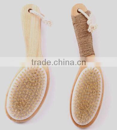 Bristle body brush with contoured wooden handle