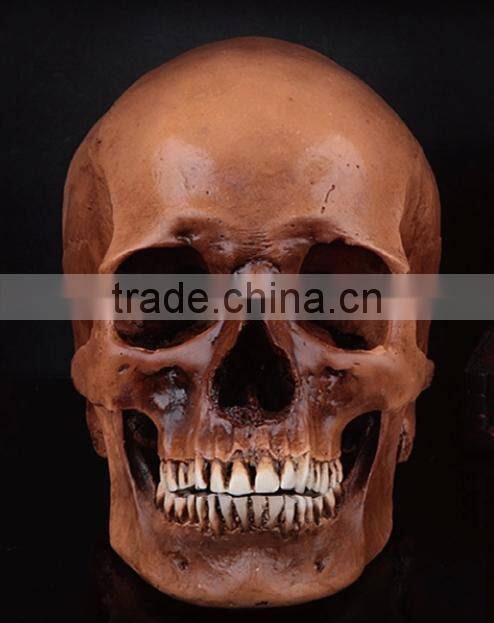 Halloween Decoration Carevd Resin Skull Sculpture