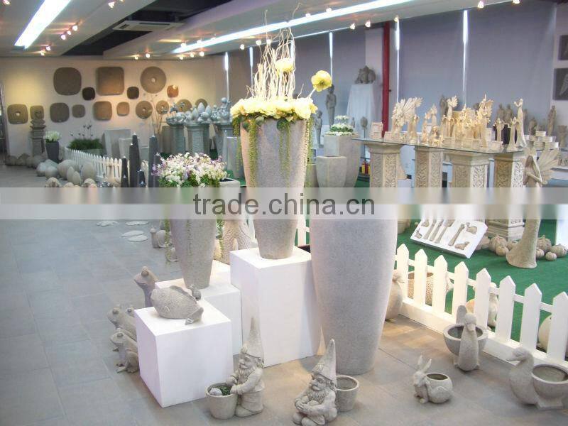 Spoon shape hanging bird feeder for garden decoration