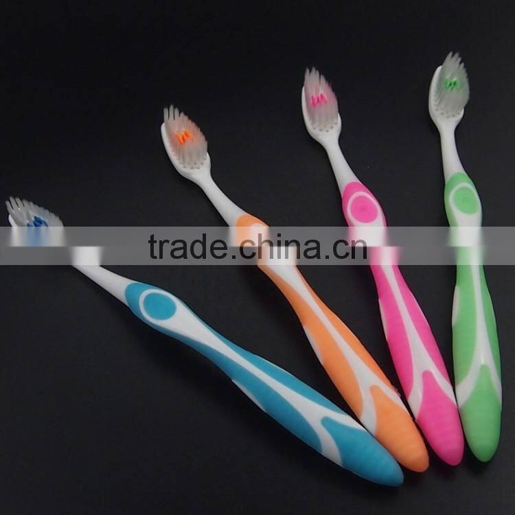 Wholesale nylon bristle YangZhou manufacturer hoome use long handle adult toothbrush