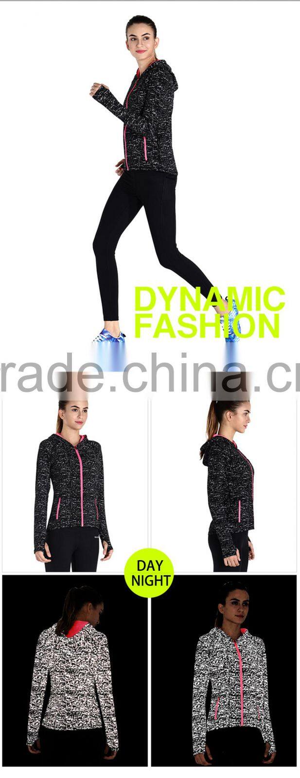 China Suppliers Sport Coat With Hooded Soft Cotton Women's Yoga Wear Comfortable