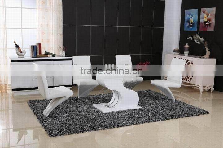 Hot dining table