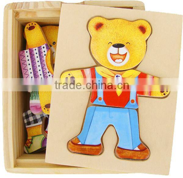 Wooden bear family Dress-up puzzle