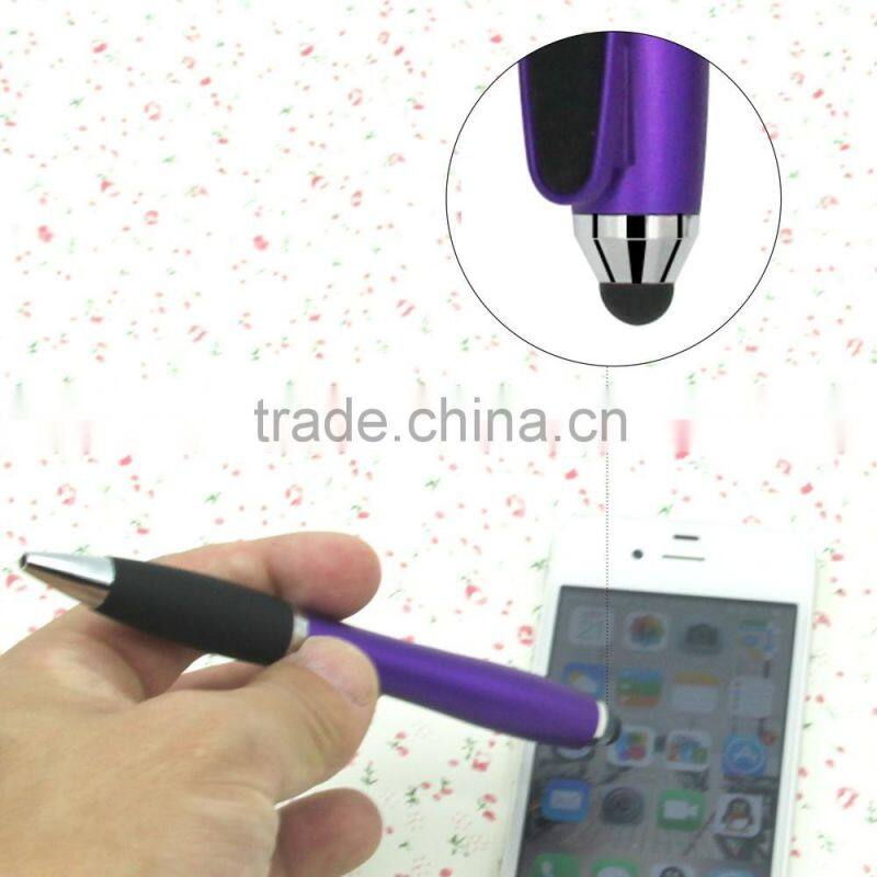 Stylus pen with screen cleaner