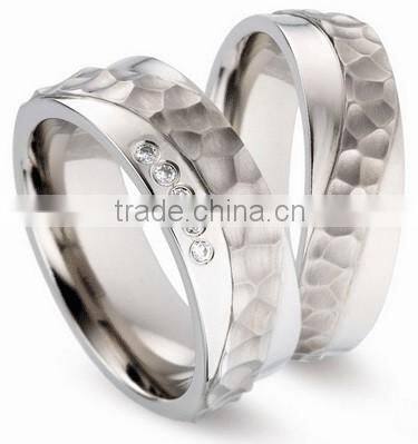 Fashion Jewelry hammered Surface cz diamonds Stainless Steel Promise Couple Ring