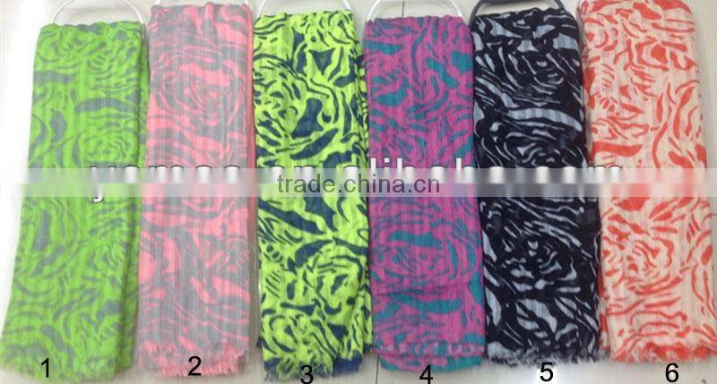 Fashion high quality 100%polyester printing rose new scarf STOCK!