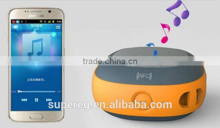 Mini fashion sports Bluetooth Speaker portable keychain hook loudspeaker