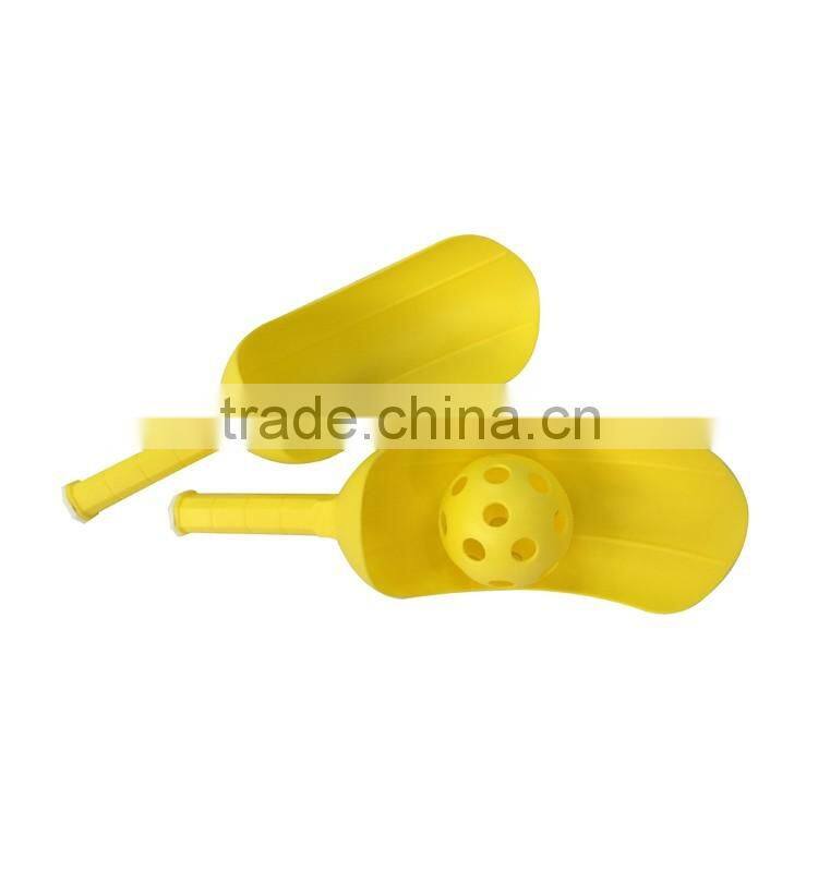Colorful outdoor play set kids plastic toys scoop catch ball set