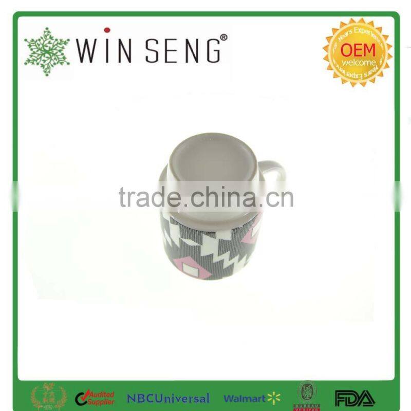 Porcelain drinking mugs with ring