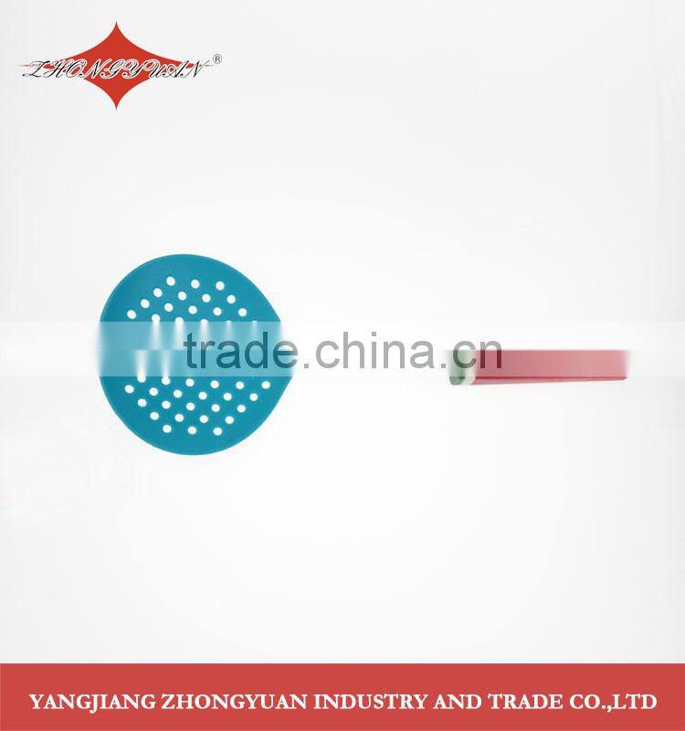 Kitchen accessory nylon kitchen utensil set with handle