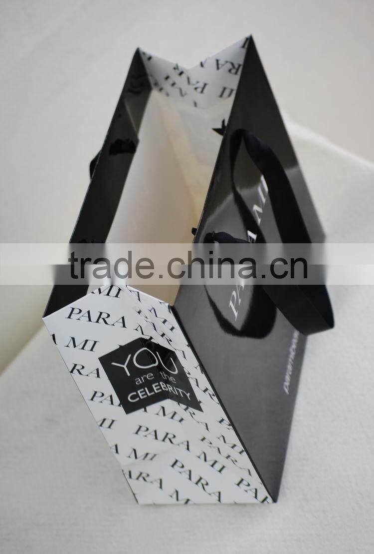 New products good quality plain blue paper bag for clothing