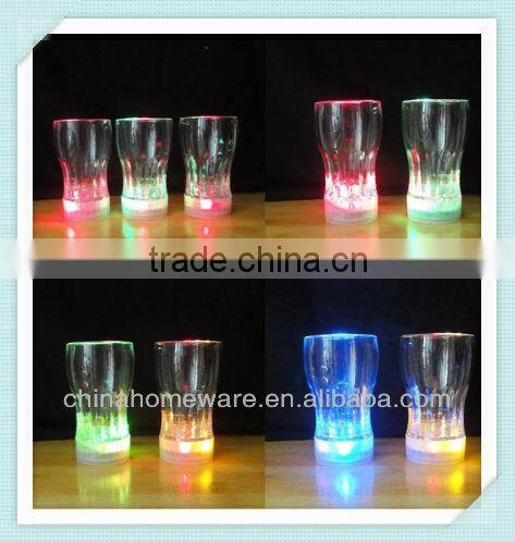 acrylic cups with lids and straws