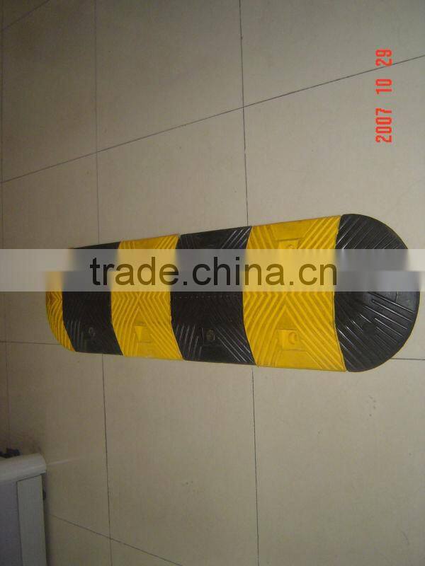 2014 heavy duty and best price rubber speed hump, road speed bump