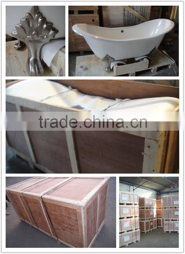 glazed bath tub for shower and soaking with pillow