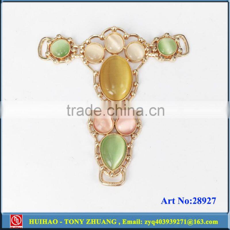 cheap price metal shoe chain buckle with glass